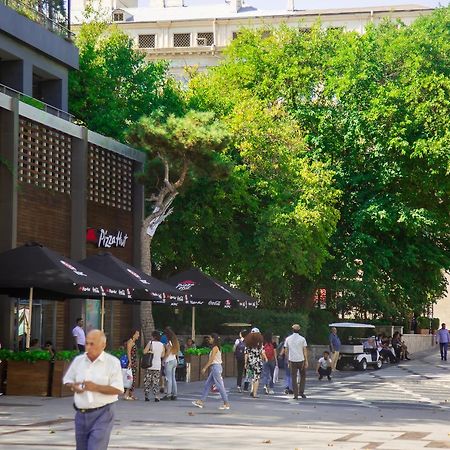 Land Of Fire Hostel Baku Bagian luar foto