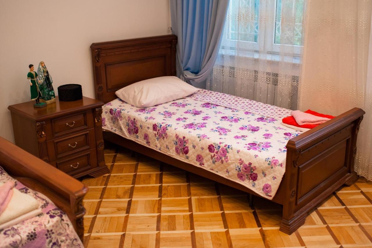 Land Of Fire Hostel Baku Bagian luar foto