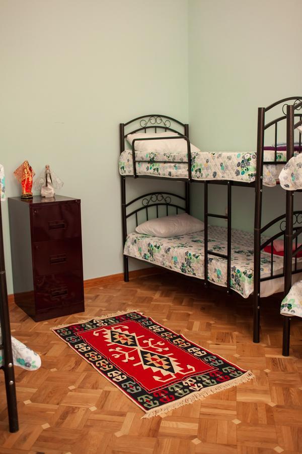 Land Of Fire Hostel Baku Bagian luar foto