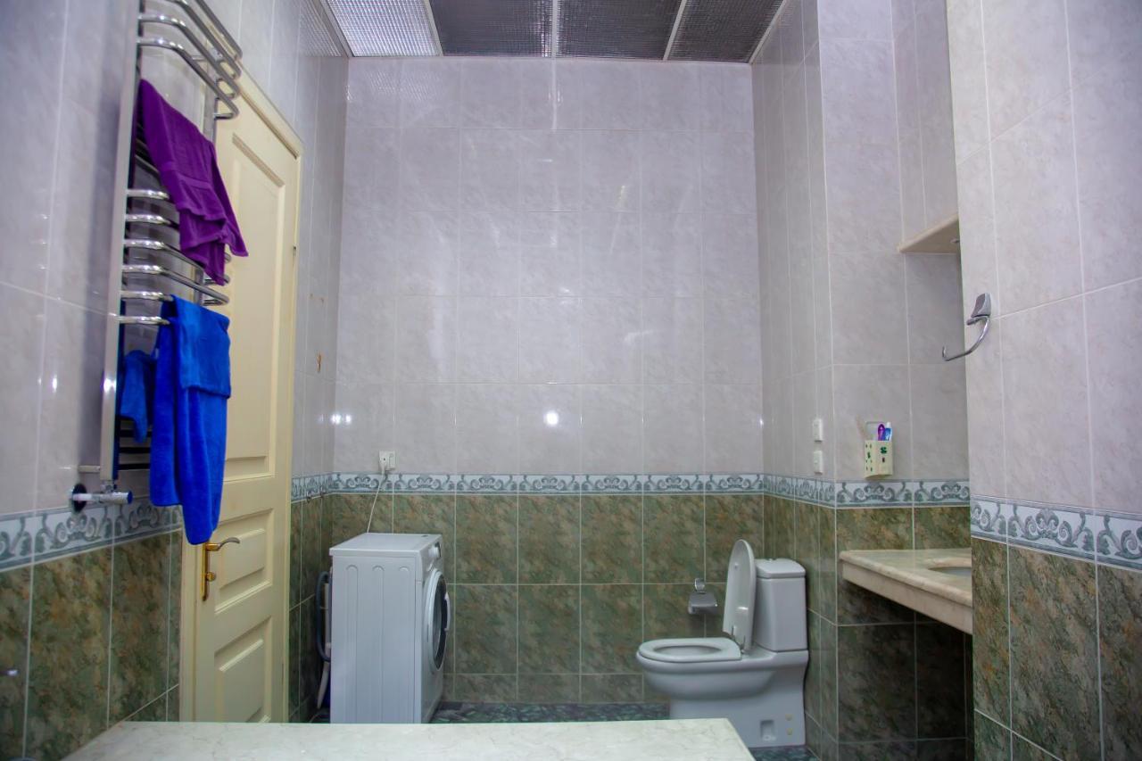 Land Of Fire Hostel Baku Bagian luar foto