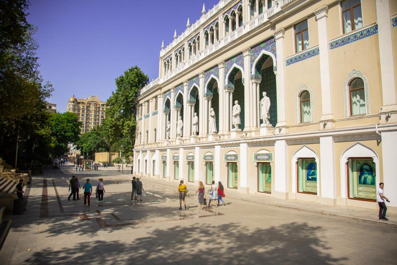 Land Of Fire Hostel Baku Bagian luar foto