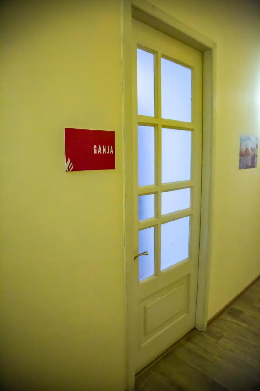 Land Of Fire Hostel Baku Bagian luar foto