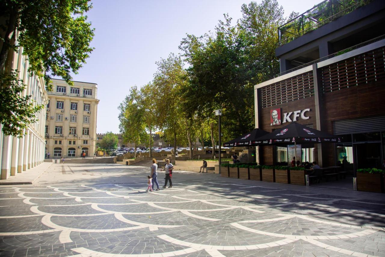 Land Of Fire Hostel Baku Bagian luar foto
