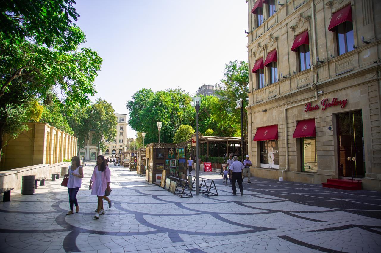 Land Of Fire Hostel Baku Bagian luar foto