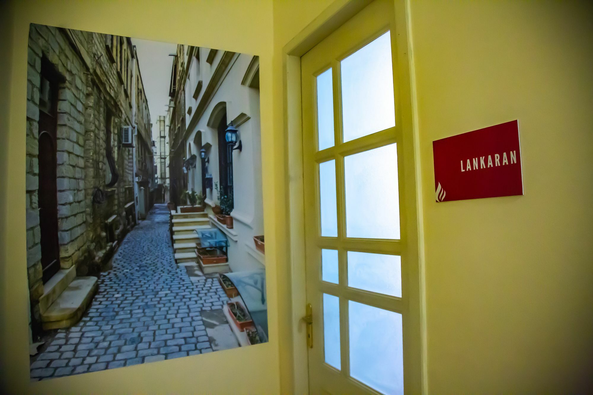 Land Of Fire Hostel Baku Bagian luar foto